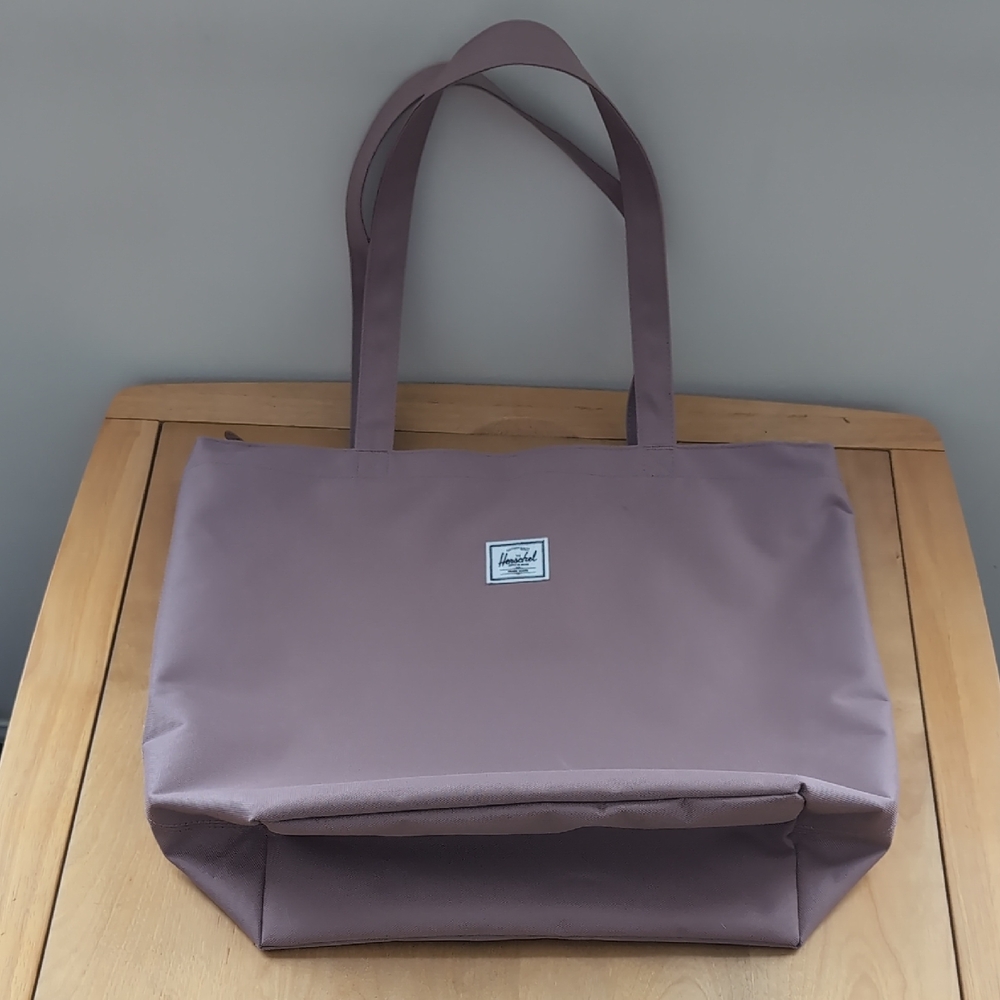 Herschel Tote